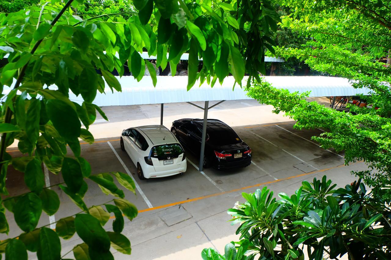 Rak Kun Resort 2 Nakhon Sawan Exterior foto